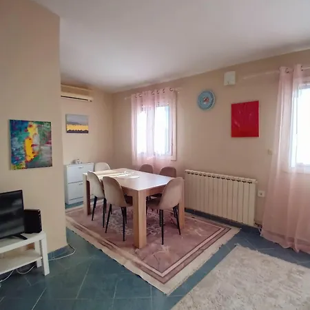 Podgorica Apartment * بودغوريتْسا